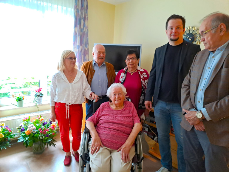 SPD AG 60plus Hof 100. Geburtstag Inge Kick Bild02